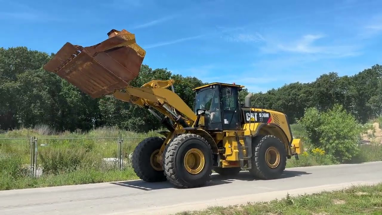 Caterpillar 966MXE - Year: 2015 (Refnr. BM7633) - YouTube