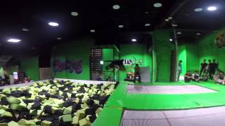 Ninja Factory 忍者工廠 彈翻床 淡水店 台北彈跳屋
