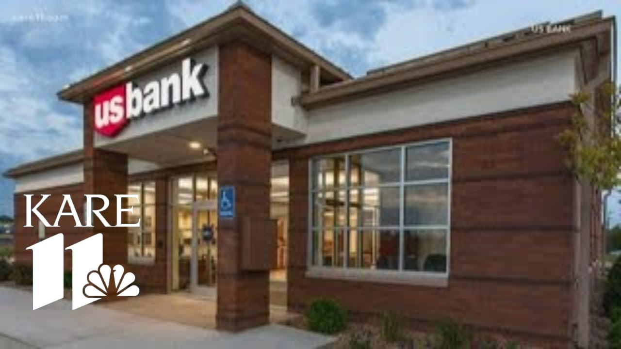 U.S. Bank fires employee after she gives 20 dollars of her own money to a struggling customer - YouTube