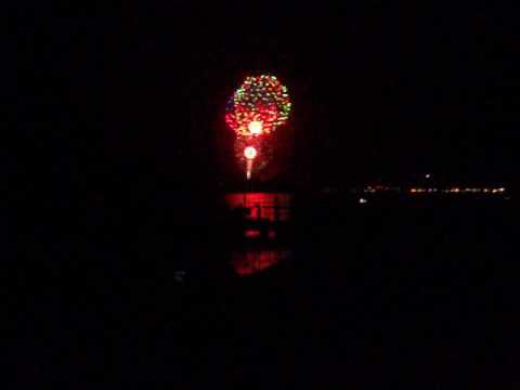 Wilmington, NC Fireworks on the River - YouTube