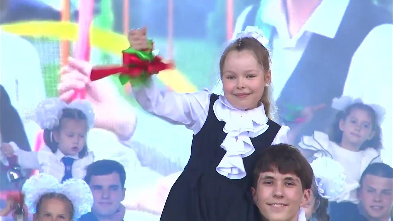 12 школа бугульма. Звонка брест. Звонка брест. Последний звонок школьники. Школа 11 брест.