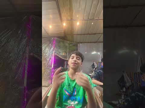 العاب معك وانا مغمى عيني العب معكم واحده صيني اضرب البابا جالكو