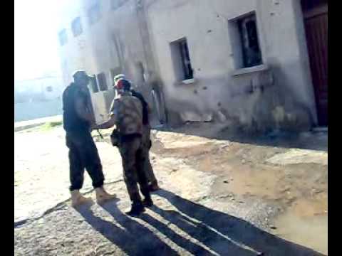 شجاعة ثوار طريق السور فى اخراج عائلة محاصره