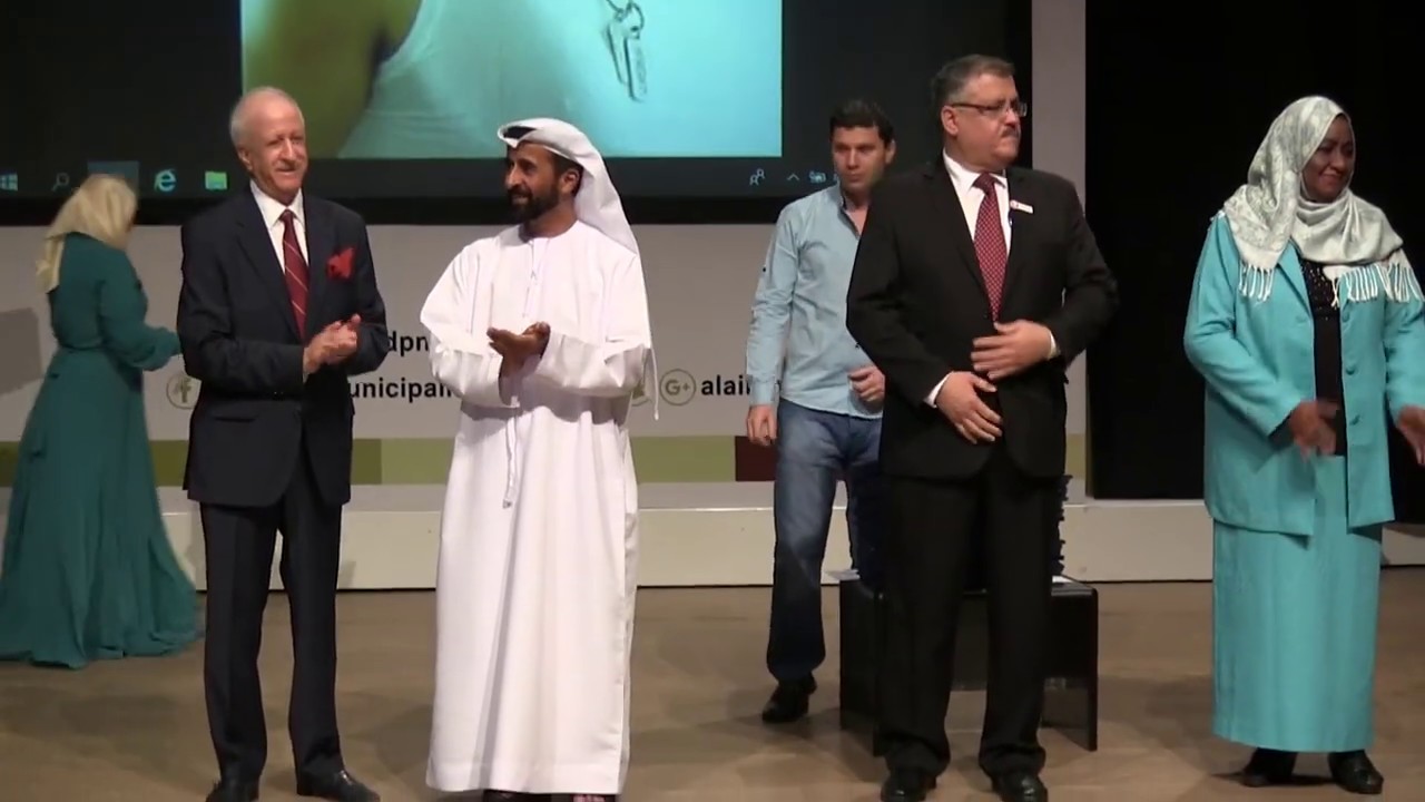 بحضور الشيخ مسلم بن حم العامري  حفل تخريج دفعة  2019     مدرسة دار العلوم الخاصة