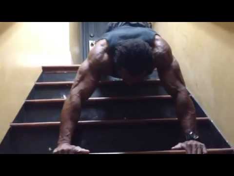 Getting Ready For The 2013 Arnold Fit Expo