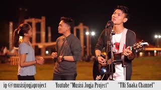 HARUSNYA AKU COVER !!! SUMPAH BIKIN MEWEK LIATNYA   TRI SUAKA