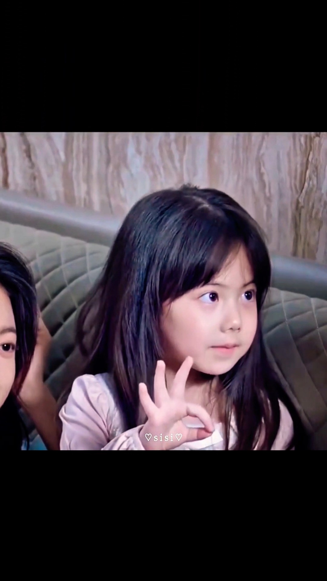 👨‍👩‍👧‍👦என் குடும்பம்: என் உலகம்😍 - ShareChat