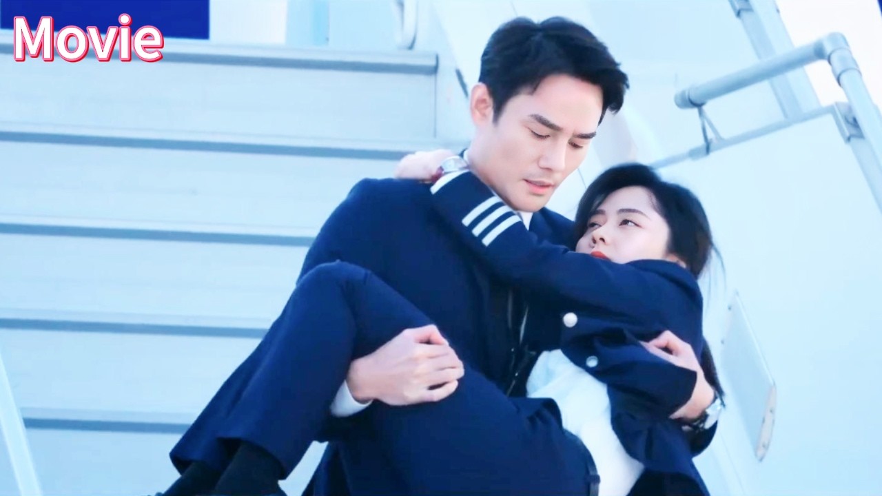 Самолёт вот-вот взорвётся, эвакуация—Золушка без сознания, капитан рискует жизнью и спасает её!