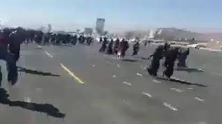 هجوم الحوثة على بنات صنعاء في المظاهرات
