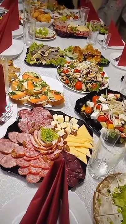 Святковий стіл своїми руками. Обожнюємо зустрічати гостей. День ...