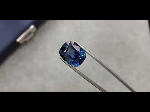 Unique Burmese unheated blue sapphire 24.79 ct, GRS Video  № 3