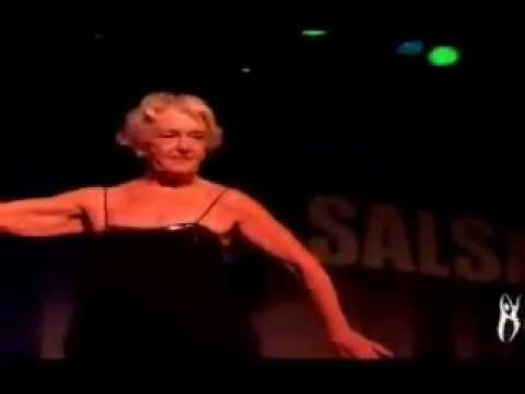 Ginger Rogers dances Salsa at 92 years old