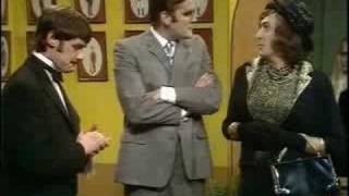 Monty Python - Restaurant Abuse/Cannibalism