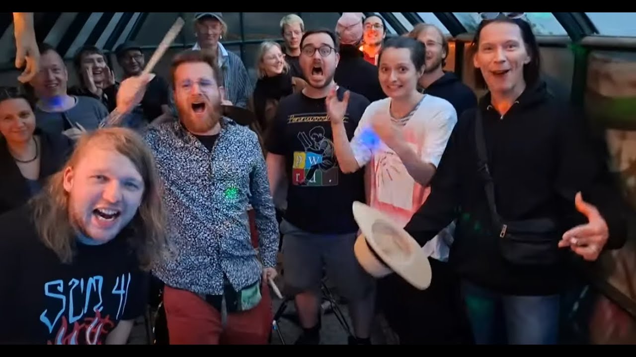 RÖ13-RÖVOLUTION SAMPLER TRAILER