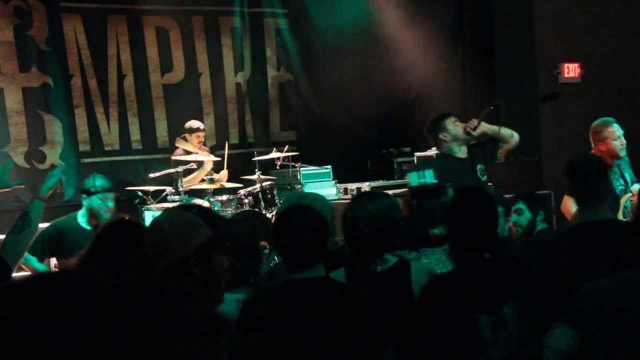 Arabella performing at Empire 12/7/13