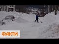 Снежные заносы 76 см, дороги - непроходимые: мощные снега в Канаде
