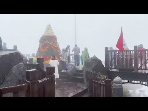 Video Snow falls on Fansipan Mountain due to cold snap /... - youtube