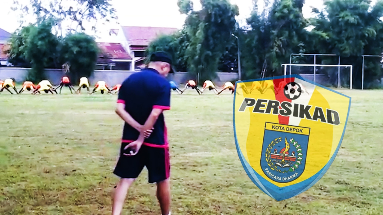 Latihan Persikad di stadion Mahakam Depok - YouTube