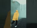 বরফের দেশে লুকিয়ে আছে স্বপ্নের ঝরনা 🇮🇸