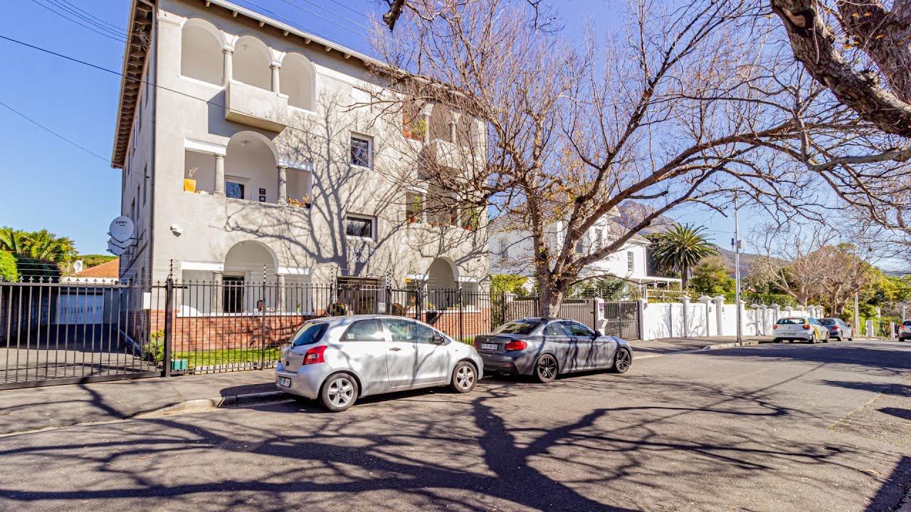 Take a look inside this character apartment / Langton Rd Mowbray