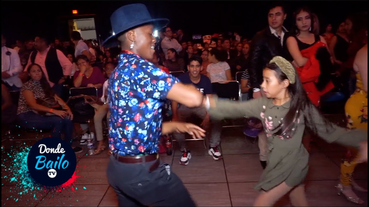Niña y Colombiano Bailando Salsa | Recuerdos de Euroson Latino - YouTube