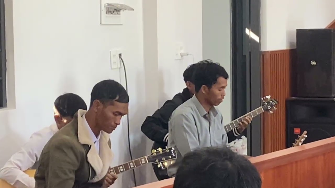 THŬN SO RƠGAO / Mrô 520. Tp Tha hlăk hlăr anih jơnŭm plei ƀlo