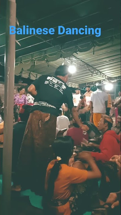 Tari keris atau Dewayu || ngurek || tradisi bali karangasem #shorts #youtubeshorts #balidance