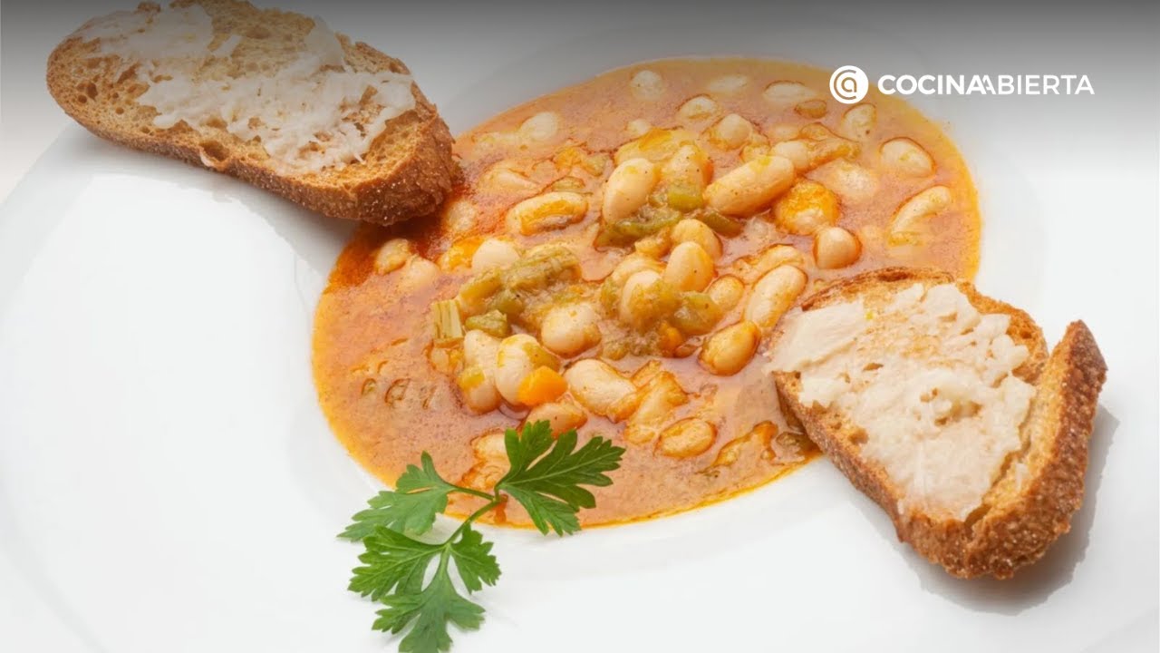 Pochas con refrito de pimentón, una receta de Karlos Arguiñano