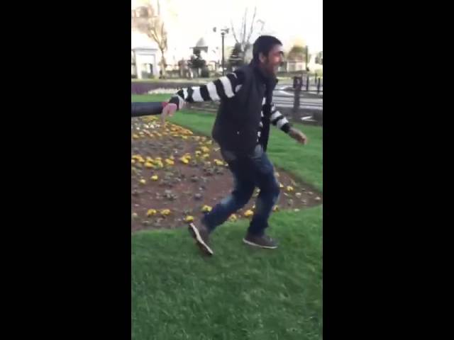4 kere hacca giden dayıdan podolski şarkısı :))