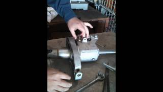 07 How to clean the release valve  ML55 pallet jack