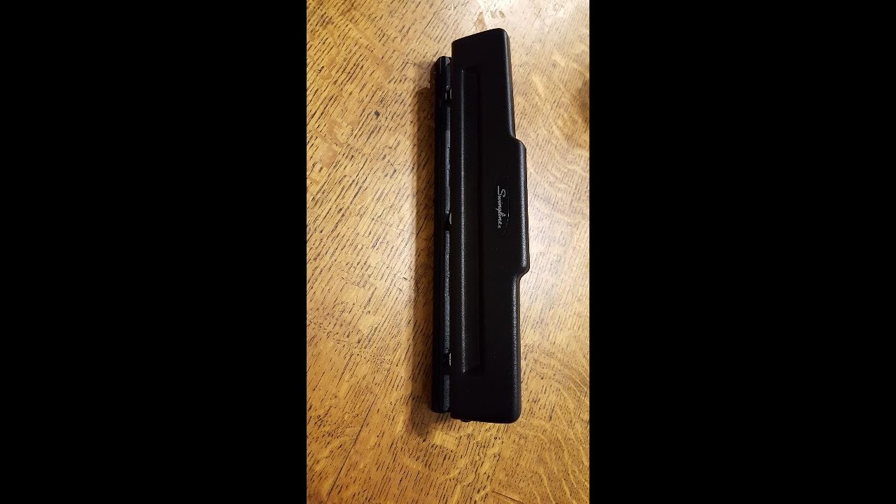 Swingline 2-3 Hole Punch, Adjustable, Commercial Hole Puncher, 11 Sheet Punch Capacity, Black Review