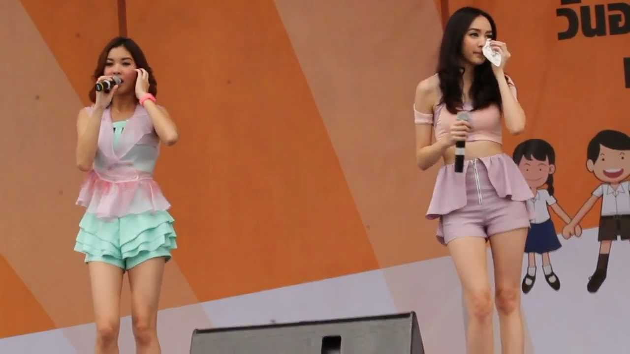 Four Mod - ละลาย  @ สนามศุภชลาศัย 19/08/2012