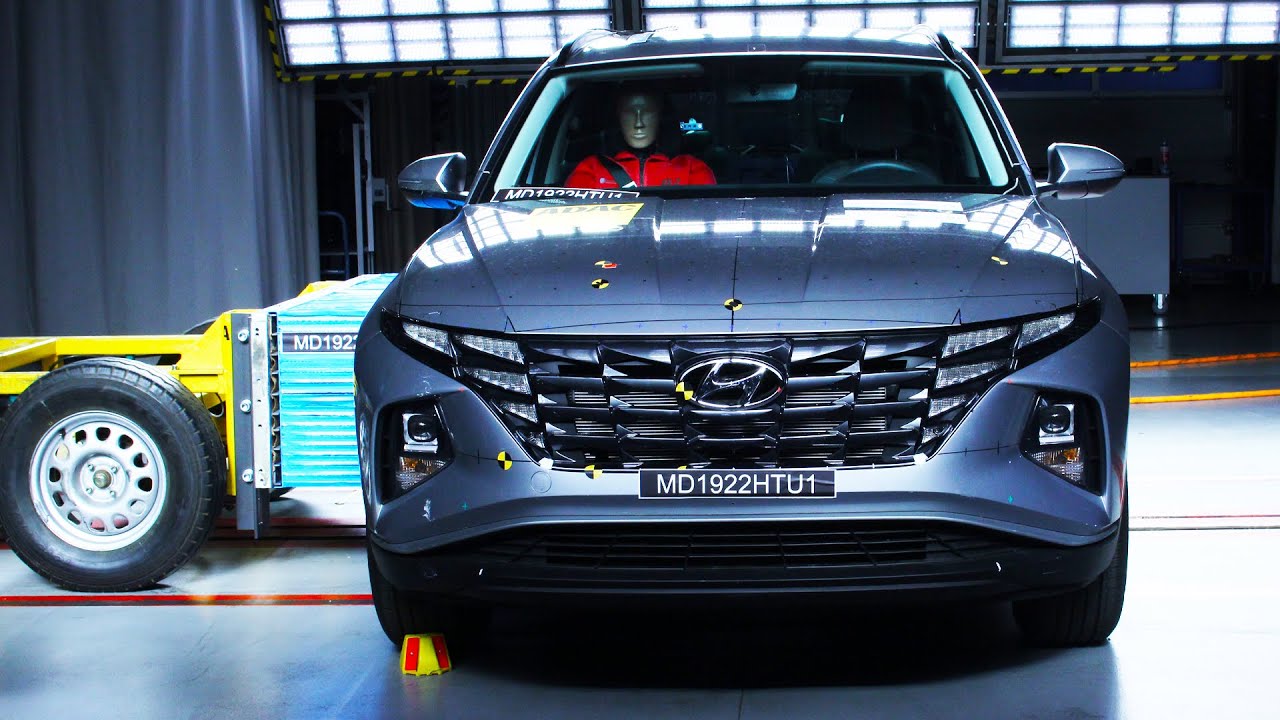 Hyundai Tucson +2 Airbags VS Hyundai Tucson +6 Airbags Crash Tests