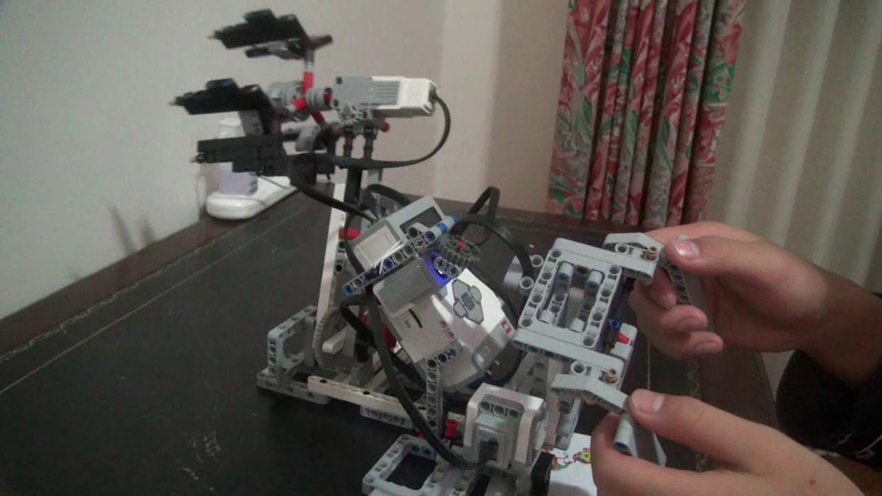 LEGO Mindstorm EV3 TIE Defender simulator - YouTube