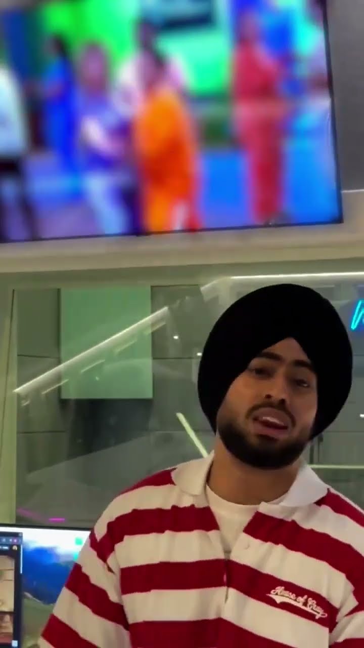 Juss vibing to Mera Mann in the studio, crafting vibes straight from the heart #shorts #ytshorts