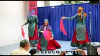 Anadolu Turkish Folk Dance Group in Cultural Crossroads Festival. Bellevue. WA Resimi