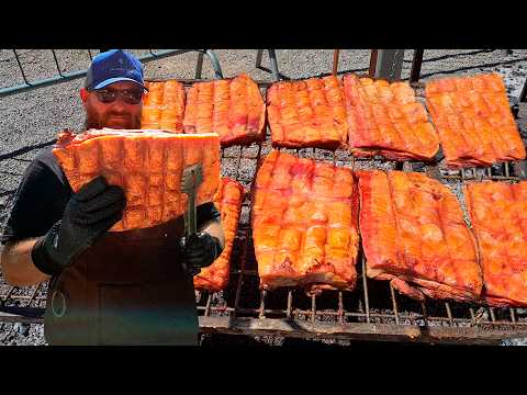 Churrasco de barriga de porco com a pele crocante, a verdadeira pururuca. Versão completa