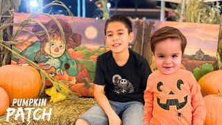First PUMPKIN PATCH of the Season! Jayden & Devyn have fun in a mirror maze & carnival games!