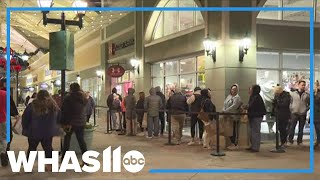 Black Friday shoppers brave cold weather at Outlet Shoppes in Simpsonville
