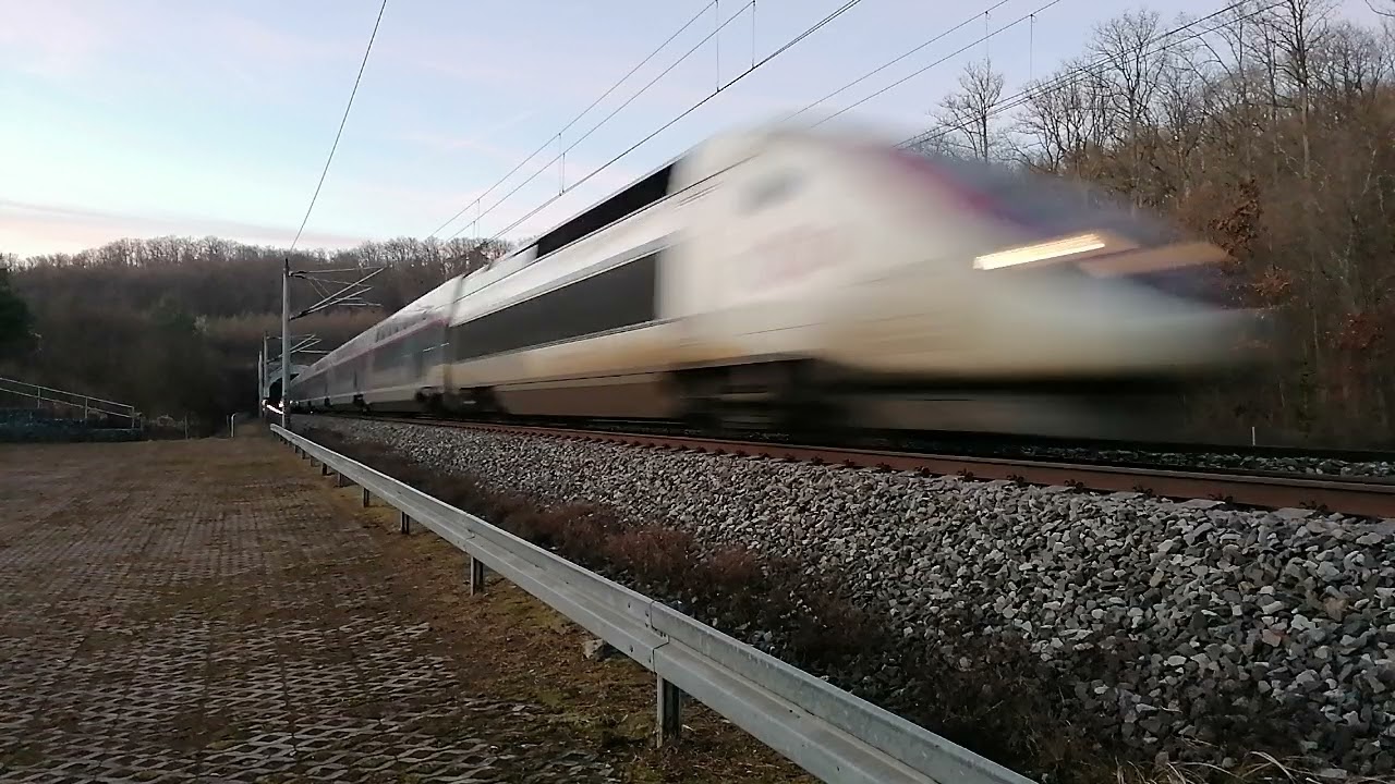 TGV mit Highspeed auf der Schnellfahrstrecke Mannheim Stuttgart mit