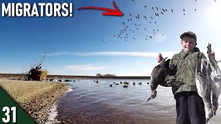 Decoying Migrating GEESE From the HEAVENS! | Hunting Ducks and Geese on FREEZING Water