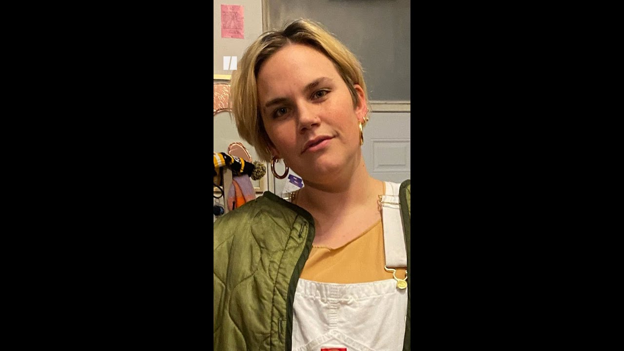 I Wear These $13 Hoop Earrings From Amazon With Every Outfit