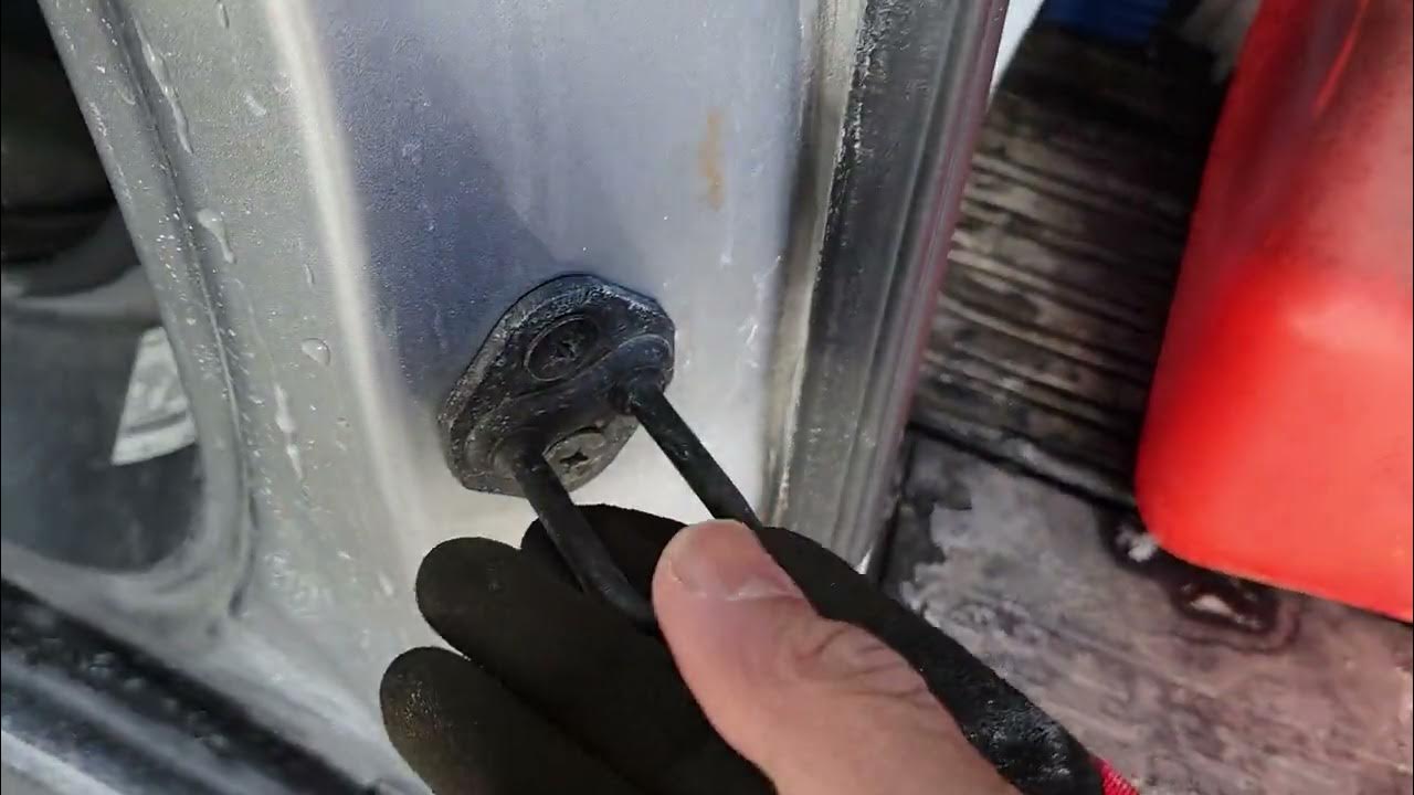 2018 Honda Odyssey sliding door issue Fix !!! - YouTube