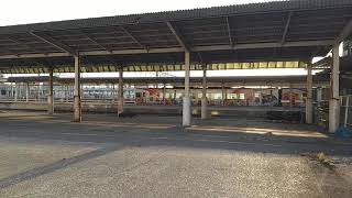 JR四国 松山駅南側 2000系(アンパンマン列車)回送列車 発車