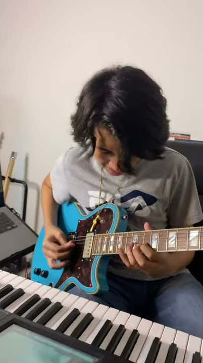 Justin-Lee Schultz jamming over trk 10  (Back Of The Moon) check out the album. Link in Description