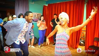 Adonis bailando salsa por primera vez con Lisandra en Moscú, Rusia rumba salsa timba cubana