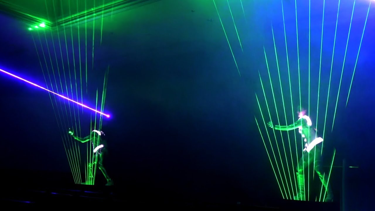 Light Benders - Performers Create Light Shows - Technology