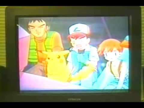 Poké-Curiosidades - A diferença entre Pokémon lendário e mítico: -  Lendário = Legendary (inglês), 伝説 Densetsu (lenda em japonês) - Mítico =  Mythical (inglês), 幻 Maboroshi (ilusão em japonês) Exemplo: Mewtwo é