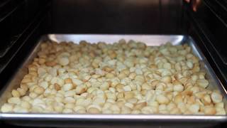 【日本語字幕】マカダミアナッツのロースト方法（How To Roast Macadamias）