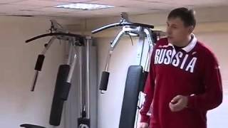 Сергей Владимирович Суярков дает советы по технике владения клюшкой.